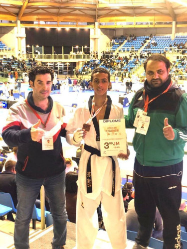 لاعب أخضر التايكوندو الظافري يحصد البرونزية الدولية