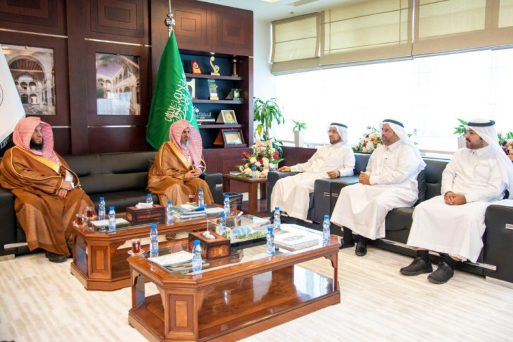 مدير عام فرع الرئاسة العامة لهيئة الأمر بالمعروف بالمنطقة الشرقية يزور مدير جامعة الملك فيصل