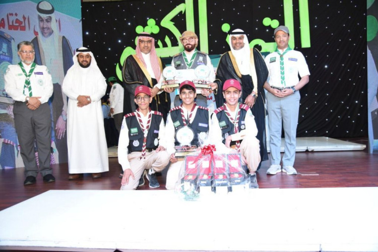 وكيل أمارة مكة يُكرم الفائزين في منافسات المرحلة النهائية لمنافسات رسل السلام للتميز الكشفي