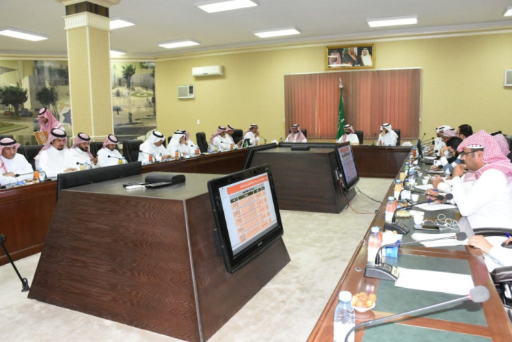 بلدي الطائف يستعرض مستجدات المخطط الإرشادي والمؤثرات الحضرية