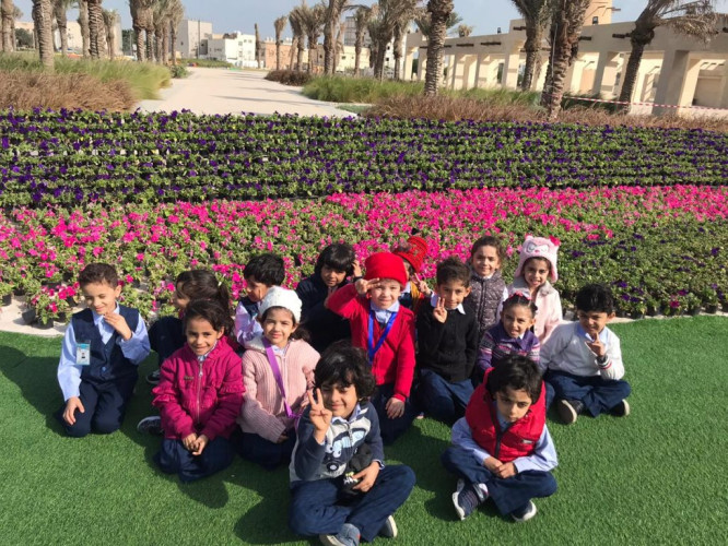 مهرجان الزهور الأول بالقطيف يجذب أكثر من 7 آلاف طالب وطالبة من مختلف المراحل التعليمية