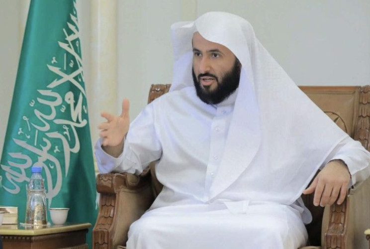 ” وزير العدل ” يمنع المأذونين من إجراء عقود الزواج لمن يقل عمره أو عمرها عن 18 عاماً