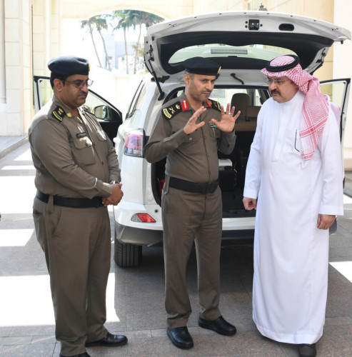 الأمير مشعل بن ماجد يطّلع على نظام الرصد الآلي الثابت والمتحرك للمخالفات المرورية بجدة