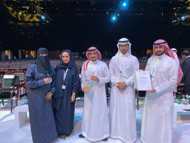 “الصحة” تحقق المركز الأول في جائزة الفريق المبتكر بدبي