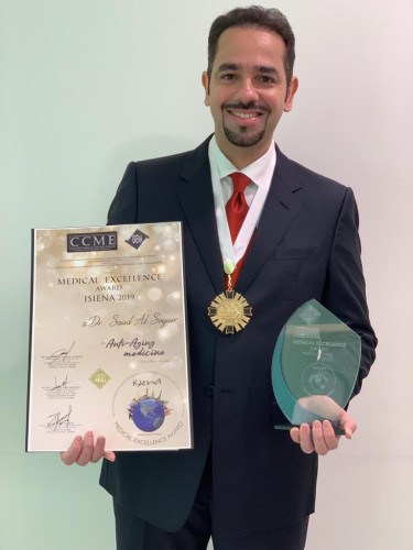 طبيب سعودي يفوز بجائزة علمية عن دراسته حول الحمية وتأثيرها في مقاومة الشيخوخة