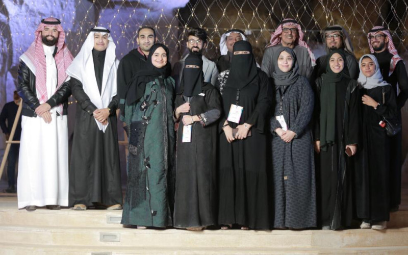 وسط دعوات بالتمديد شارع (فكر) يغلق أبوابه ويعد بالجديد