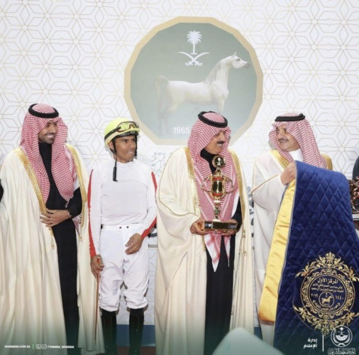 أمير الشرقية يسلم كأس الأمير نايف ضمن كرنفال كؤوس الملوك