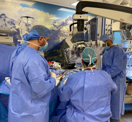 نجاح إستئصال ورم متجذر في قاع الجمجمة لمريضة بمستشفى الملك فهد بالمدينة المنورة