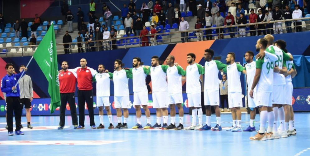 بعد الخسارة امام اليابان في البطولة الآسيوية  قبضة الاخضر في مهمة التعويض امام الامارات