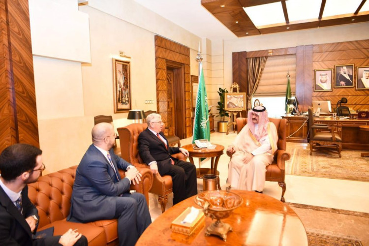 الأمير مشعل بن ماجد يستقبل سفير الولايات المتحدة الأمريكية لدى المملكة