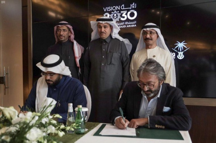 تقطع المسافة بين الرياض وجدة في 46 دقيقة.. توقيع عقد لاستخدام تكنولوجيا “هايبر لوب” في المملكة