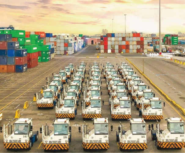 محطة بوابة البحر الأحمر تستقبل أول دفعة من المعدات الجديدة في ميناء جدة الإسلامي