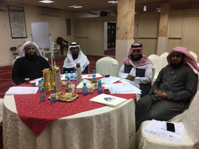 حلقات تحفيظ القرآن الكريم بقطاع المنار تبحث تطوير العمل وتحفيز الطلاب