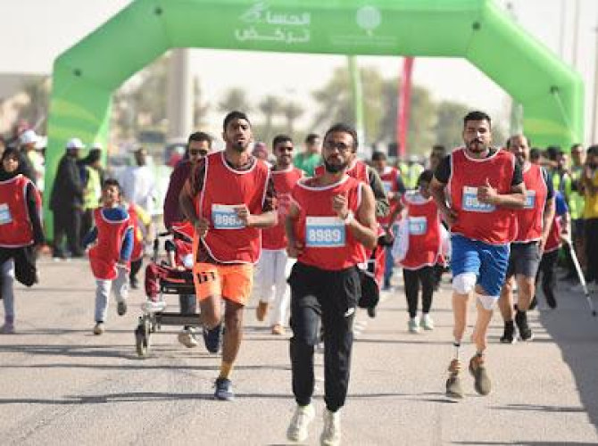 أكثر من ( ١٠ ) آلاف شخص في فعالية سباق الحسا تركض