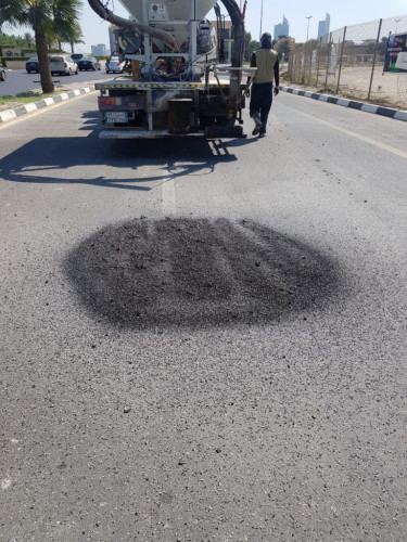 بلدية الخبر تنجز معالجة أكثر من 350 حفرة بالشوارع