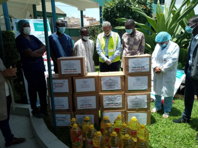 ممثل رئاسة الجمهورية السنغالية يثمن عطاء المملكة الإنساني ويشيد بجهود الندوة هذه الظروف الصعبة