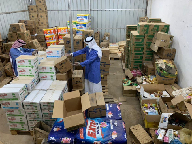 بلدية دومة الجندل تغلق موقعاً وعدداً من السوبر ماركات الغذائية لمخالفتها الإشتراطات البلدية