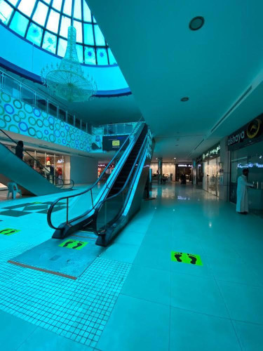 أمانة الجوف تلزم المولات بالتعقيمات وتطبيق الاشتراطات الاحترازية