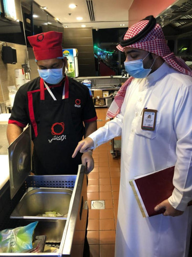 بلدية غرب الدمام: زيارة 1226 منشأة غذائية خلال أسبوعين