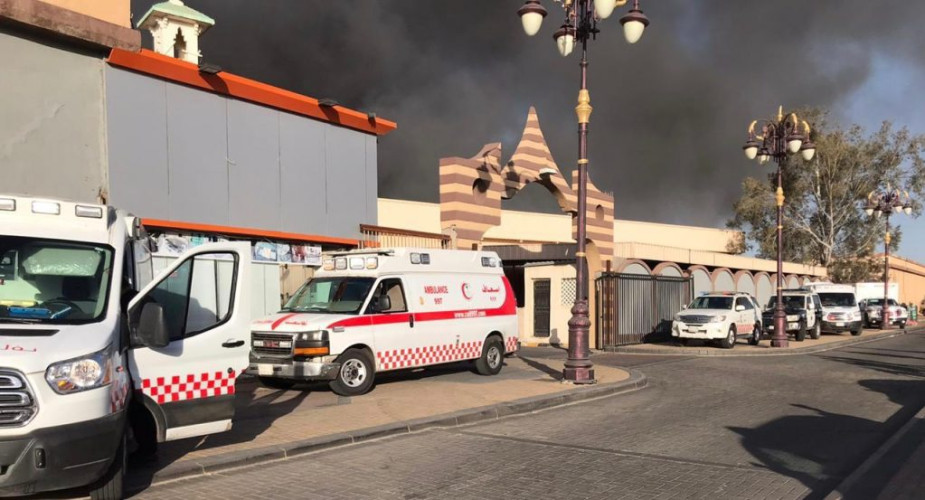 الهلال الأحمر بتبوك يشارك بفرق إسعافية في حادث حريق السوق الدولي