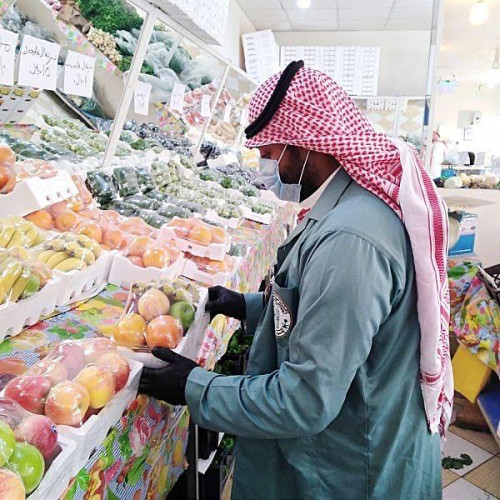 بلدية محافظة رفحاء تغلق 4 منشأة تجارية مخالفة وتحرر 27 مخالفة خلال ثلاثة أيام