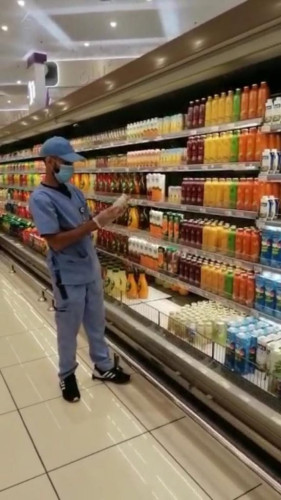 أمانة محافظة جدة تواصل تكثيف جهودها في أسواق النفع العام للتأكد من سلامة الغذاء