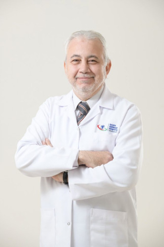 فريق الجراحه في المستشفى السعودي  الألماني  بالدمام ينقذ سيدة  تسعينية من ورم في الأمعاء