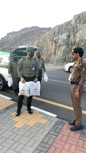 جوازات منطقة نجران تنفذ مبادرة بعنوان إفطار في الميدان