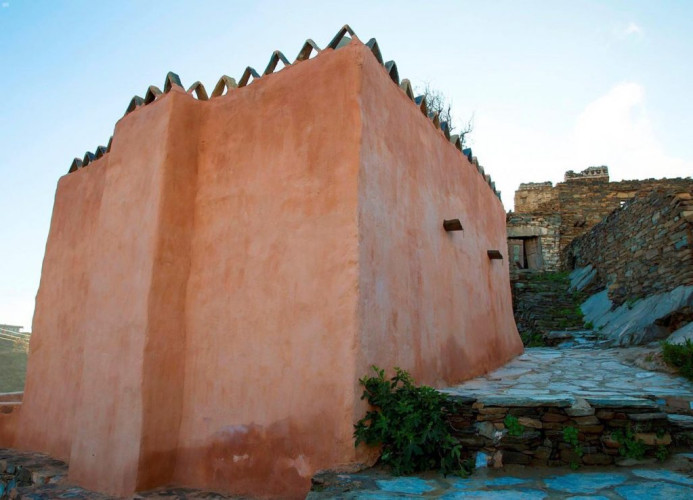 من مشروع سمو ولي العهد لترميم وتأهيل المساجد التاريخية بالمملكة .. مساجد الأطاولة، والظفير، وقرية الملد التاريخية في الباحة