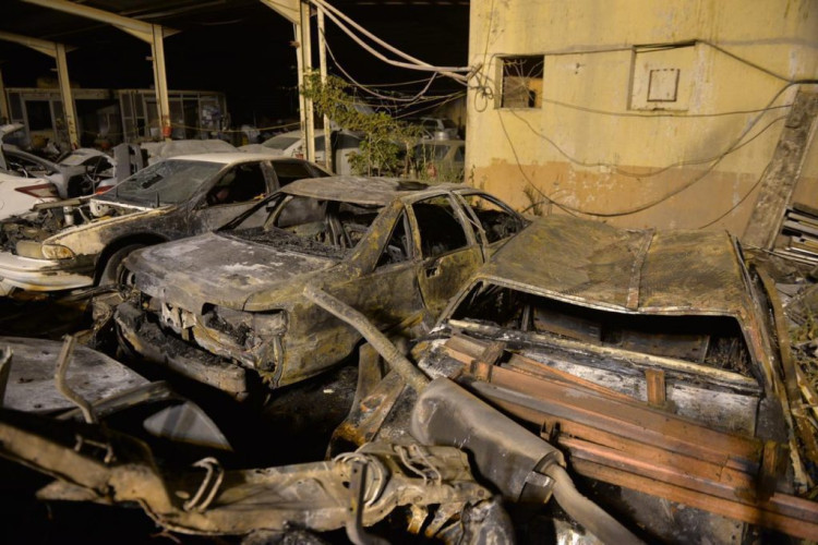 مدني حائل يخمد حريقاً بالمنطقة الصناعية