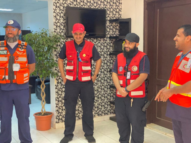 مدير عام الهلال الأحمر بالجوف ينقل معايدة رئيس الهيئة لمنسوبيها العاملين بالميدان