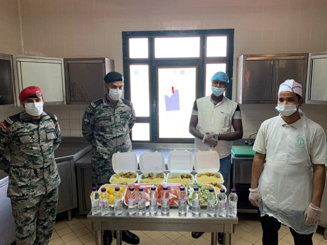 مديرية سجون منطقة الجوف تعايد نزلائها بعيد الفطر المبارك