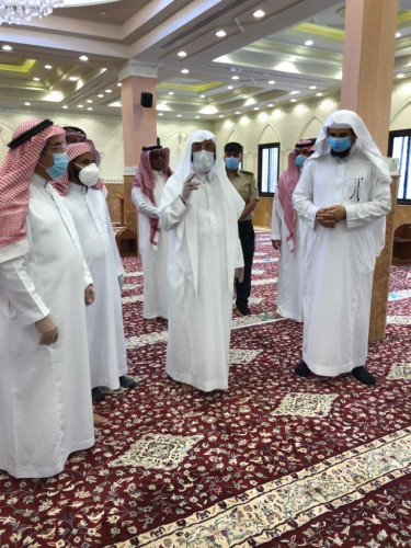 “وزير الشؤون الاسلامية” يتفقد عددا من المساجد بالرياض