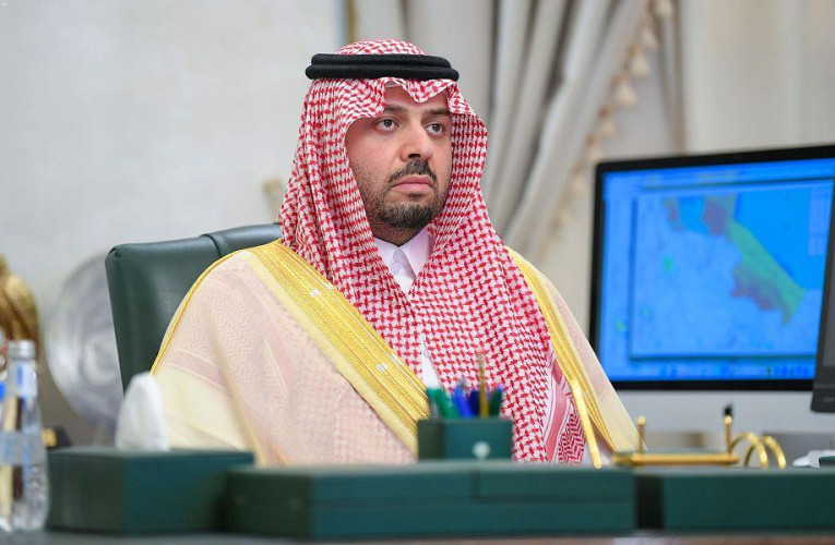 أمير الحدود الشمالية يرأس اجتماع لجنة إسكان العمالة الوافدة