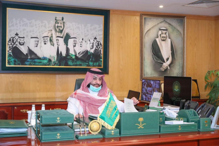سمو “نائب أمير الجوف” يستعرض مع أمين المنطقة الخدمات والمبادرات التي أطلقتها الأمانة