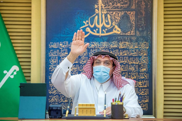 أمير القصيم يلتقي “عن بعد” بالمشاركين في مبادرة رجال الأمن “جايين نعايدكم”