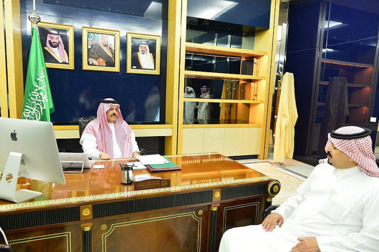 سمو أمير حائل يستقبل رجل الأعمال حمود الرضيمان لتبرعه بأربعة ملايين لجمعية الأيتام بالمنطقة رفاق