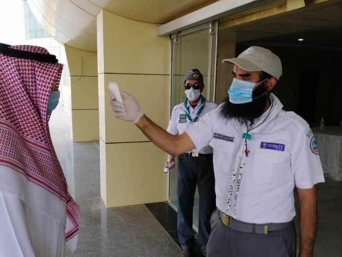 “قادة كشافة الزلفي” يساهمون في تطبيق الإجراءات الاحترازية في مقار العمل  