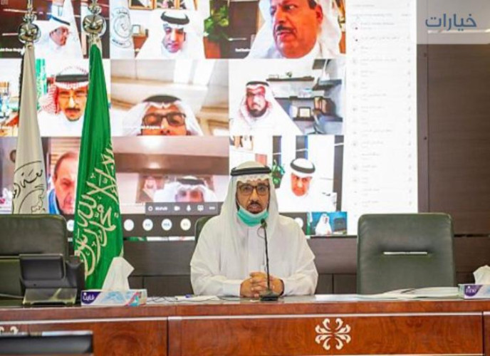 رئيس جامعة الملك فيصل يُهنئ منسوبي الجامعة بعيد الفطر المبارك عبر الاتصال المرئي