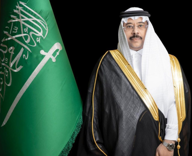 أمين منطقة الجوف يصدر عدداً من القرارات الإدارية لتطوير منظومة العمل