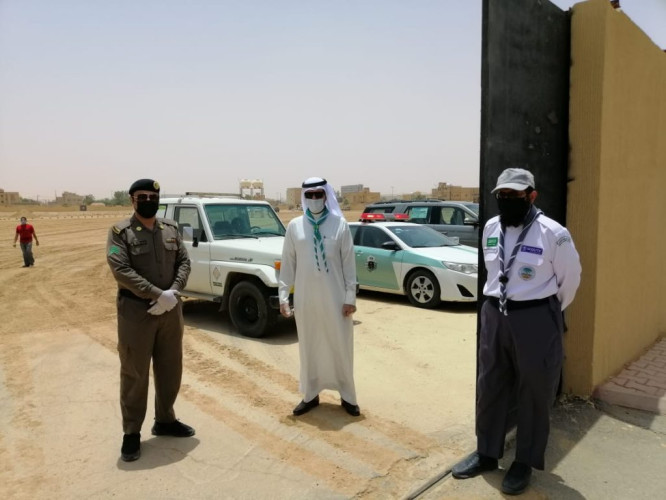 قادة كشافة تعليم الزلفي يتطوعون للتوعية خلال تشييع ودفن الجنائز