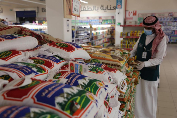 فرع التجارة بالجوف ينفذ 64 جولة رقابية ويباشر 49 بلاغاً