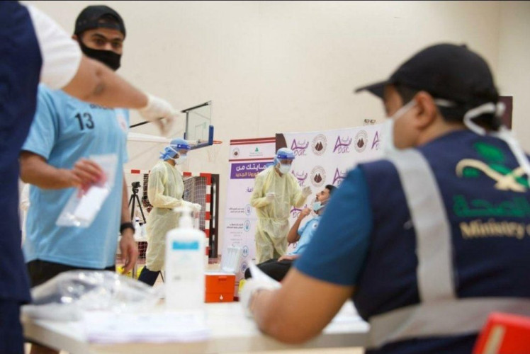 استعدادا للتدريبات الطائي يجري المسحة الطبية