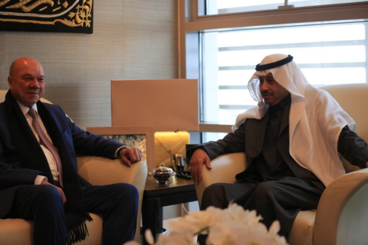سفير المملكة لدى الأردن يلتقي رئيس مجلس الأعيان الأردني