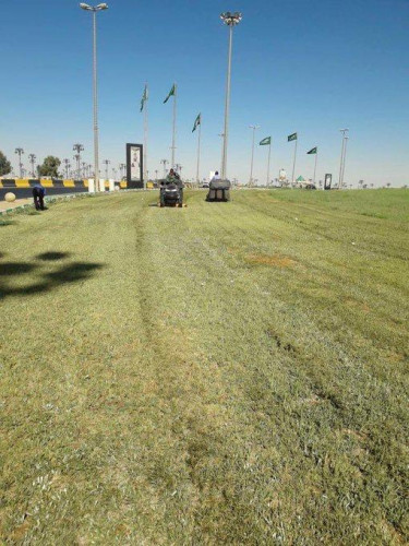 ‏بلدية محافظة رفحاء تخالف 20 مرفقاً وتواصل صيانة المسطحات الخضراء