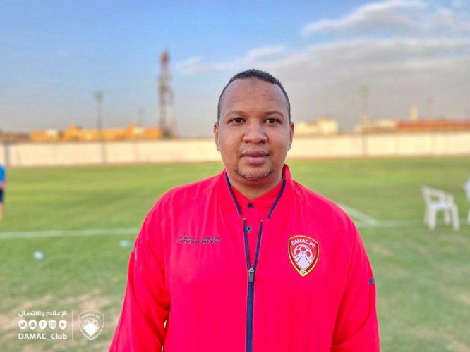 ضمك يتعاقد مع العرياني لقيادة الفريق الأول لكرة القدم