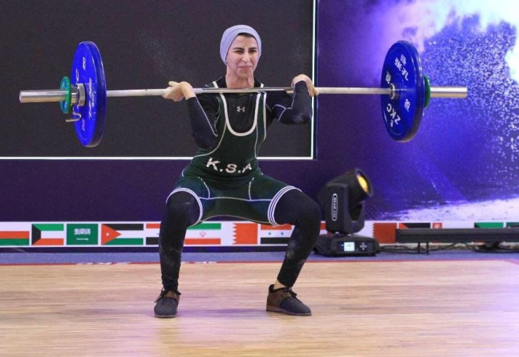 العنود الخليفي بطلة بطولة الالتزام لرفع الأثقال