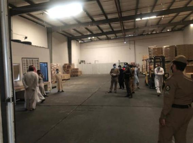 لجنة مكافحة التبغ بتبوك تصادر 400 كيلو جرام من المعسل غير مطابق للمواصفات