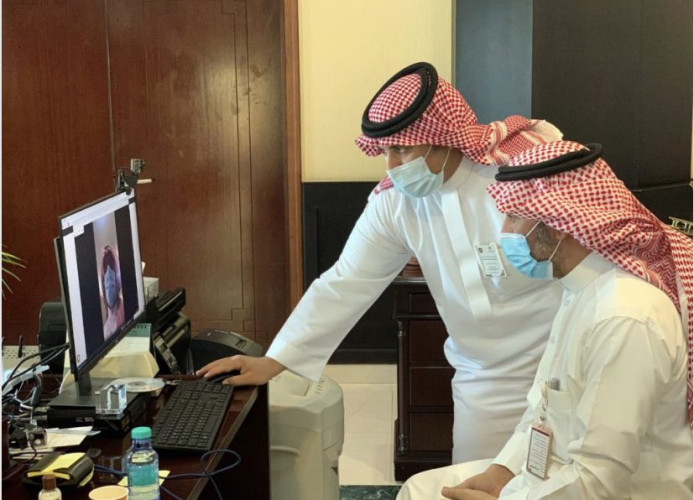 أمانة الأحساء : تفعل ” التواصل المرئي ” مع المستفيدين لإتمام الخدمات البلدية