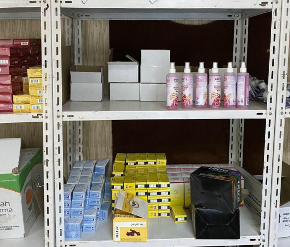 أمانة الجوف تضبط مستودعاً مخالفاً للمستلزمات الطبية